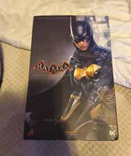 Hot Toys Batgirl Batman: Arkham Knight 1:6 Scale Action Figure Black/Yellow picture