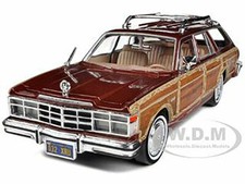 1979 CHRYSLER LEBARON TOWN AND COUNTRY BURGUNDY 1:24 MODEL CAR BY MOTORMAX 73331 picture