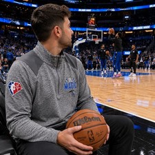 Orlando Magic El Magic Noche Latina NBA 75 Fanatics 1/4 Zip Pullover Mens M picture