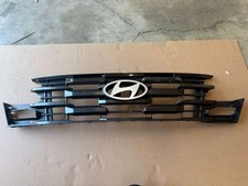 ⭐GENUINE⭐ FRONT Bumper UPPER Grille W / O camera Hole ⭐OEM⭐ 2025 Hyundai Tucson picture