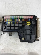 2004-2005 Dodge Ram 1500 2500 5.7L Engine Fuse Box OEM picture