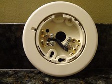 GE Edwards B4U Analog Dectector Base for Intelligent Addressable Detector picture