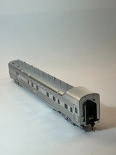 Walthers RTR ATSF El Capitan 85’ Baggage‑Dorm Transition Car #3477‑3499 HO Scale picture