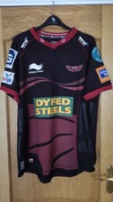 Vintage Mens 2012 Llanelli Scarlets Away Rugby Shirt Burrda Black Jersey Large. picture