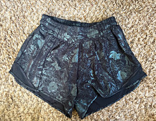 Lululemon Women’s Black/Gray Floral Athletic Shorts Drawstring 2.5