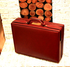VERY PRETTY Vintage Hartmann Belting Leather Attaché Briefcase  USA 18x13x5 picture