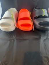 Oofos Unisex Ooyea MULTIPLE Colors and Sizes WITH TAGS NOT IN THE BOX picture