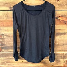 Lululemon Women's Black and Navy Shirt picture