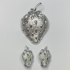 Vintage Sarah Coventry Silver Tone Strawberry Ice Brooch & Clip On Earrings Set picture