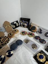 22 Pairs Of Beautiful Clip-On & Screw Back Earrings Vintage To Modern picture