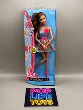 2011 Mattel Barbie “Fashionistas Teresa” #W3897 *NRFB* picture