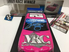 ZANE SMITH AUTOGRAPHED #21 MRC CONSTRUCTION MARTINSVILLE WIN 2021 SILVERADO 1/24 picture