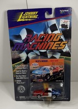 Johnny Lightning Racing Machines NHRA Pete's Patriot 1969 AMC AMX 1:64 + Card picture