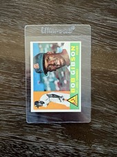 1960 Topps - Bob Gibson NRMT-MT.  Great Corners Beautiful Picture (Miscut) picture