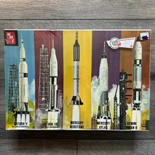 AMT Man in Space NASA Saturn V Rocket Apollo Spacecraft Model Kit SEALED picture