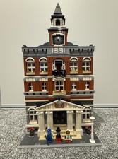LEGO Town Hall (10224) Modular Building With Minifigures Great Condition Retired picture