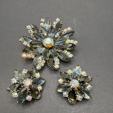 Vintage Molded Givre Glass AB Leaves & Smokey  Rhinestone Brooch & Clip On Ear picture