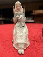 Amazing Spanish Lladro “Embroiderer” Large 11.5” Signed Vintage Ex Condition picture