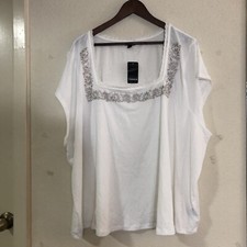 Torrid Top Size 5 5X Ivory White Embroidered Crepe Square Neck Cap Sleeve Shirt picture