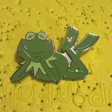 2025 Disney WDW Hidden Mickey Kermit Green Color Wave B Trading Pin picture