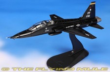 Hobby Master 1:72 T-38A Talon USAF 1st OG, 7th FTS Screamin Demons #62-3702 picture