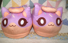 NWT  Aphmau Donut Cat MeeMeow Slippers XL picture