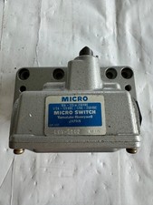Yamatake-Honeywell LDV-5202 Micro Limit Switch picture