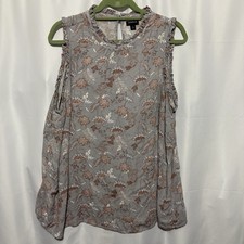 Torrid Women's Size 1 Gray Floral Ruffle High Neck Sleeveless Blouse Cottage picture