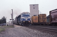 LOT OF 12 original slides Conrail action in Bryan, OH in April 1999 picture