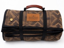 Rare Discontinued Pendleton Yakima Camp Roll-up  Blanket Mineral  Umber  NWT picture