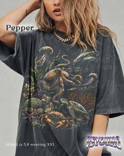 Vintage Wildlife Animal Graphic Comfort Tee Nature Design picture