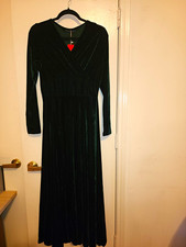 Urban CoCo Women’s S Green Velvet V-Neck Long Sleeve Maxi Dress Pleated picture