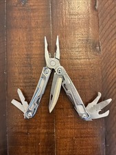 Leatherman Rev Multi-Tool - Excellent picture