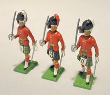 Vintage Britains LTD Lead Toy Soldier Gordon Highlanders Regiment Figures Lot 3 picture
