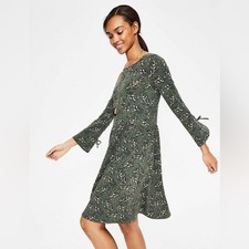 Boden Posie Green Long Sleeve Jersey Dress picture