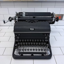 Vintage 1940s Royal Manual Typewriter Black USA *Read picture