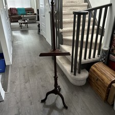 Classic Bombay Company Traditional Gallery Easel in Cherry Brown picture