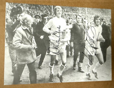 MULTI SIGNED POSTCARD ALLAN CLARKE MICK BATES LEEDS UNITED UTD AUTOGRAPH picture