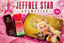 Jeffree Star Cosmetics Bundle: ORGY Autographed Eyeshadow Palette & 2 Lip Oils picture