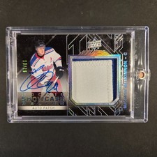 2015-16 Upper Deck Black NATHAN MACKINNON Rookie Showcase Auto 13/15 #RSR-NM picture