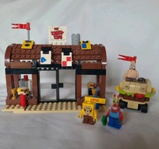 LEGO SpongeBob SquarePants 3825 Krusty Krab Set with Minifigures. picture