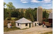 Walthers Cornerstone 933-3350 HO Farm House Details Kit picture