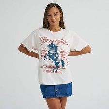 Wrangler Women's Oversized Graphic T-Shirt picture