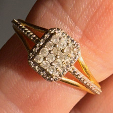 10K Yellow Gold Diamond Cluster Ring Size 7 Round White/Colorless Diamond picture