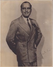 DOUGLAS FAIRBANKS SR. - AUTOGRAPHED SIGNED PHOTOGRAPH picture