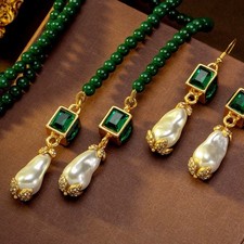 Vintage Green Beaded Necklace Pearl Drop Earrings Set Gold Tone Jewelry picture