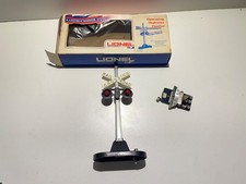 Lionel #6-2154 O Scale Operating Highway Flasher Untested With 1970 Box picture