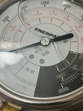 Enerpac GF10P Pressure Gauge 0 to 10,000 PSI 1/2 in NPT Stainless Steel picture