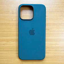 Apple iPhone 15 Pro Max MagSafe Green Silicone picture