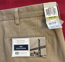 NWT~Dockers D4~True Chino~Flat Front~Relaxed Fit~Beige Khaki Pants~Sz W44 x L30 picture